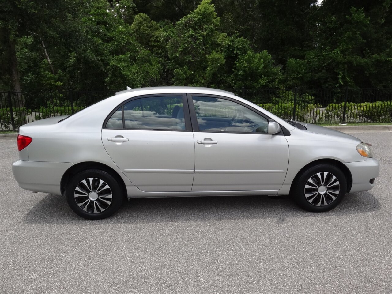 2006 Toyota Corolla LE - Photo 15 - Deland, FL 32720