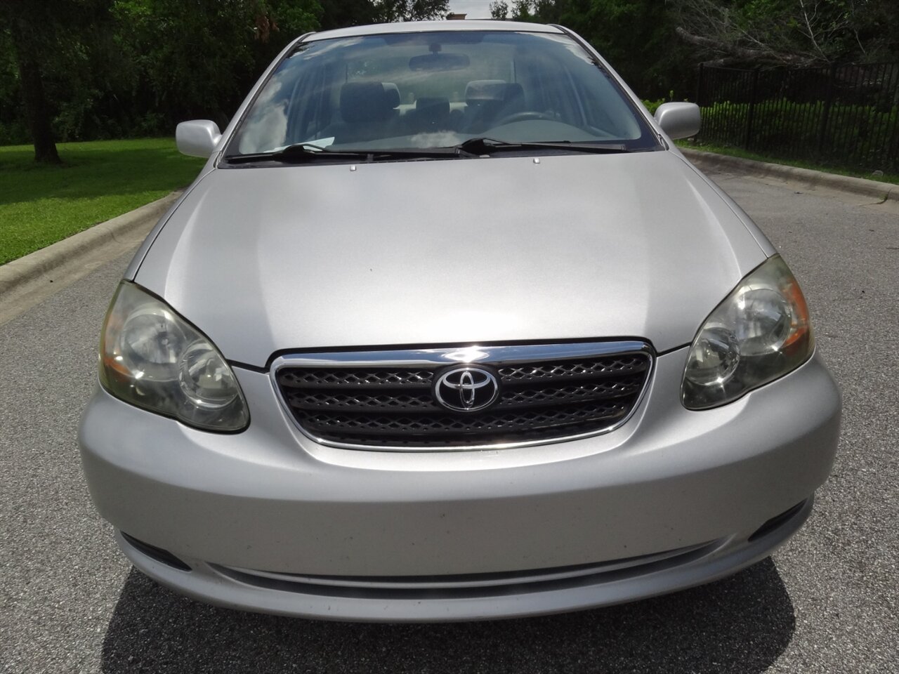 2006 Toyota Corolla LE - Photo 5 - Deland, FL 32720