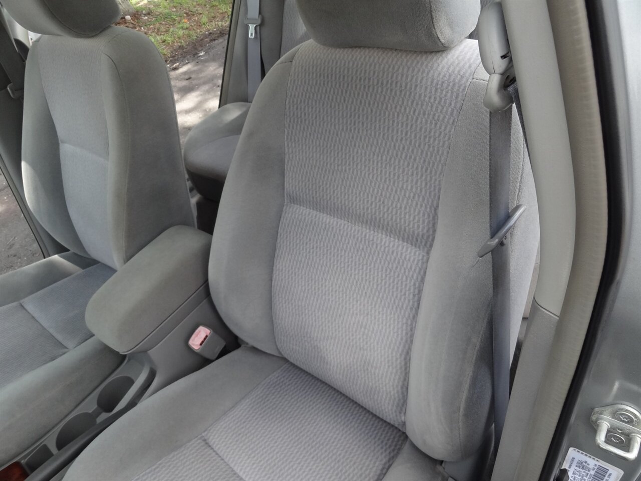 2006 Toyota Corolla LE - Photo 32 - Deland, FL 32720