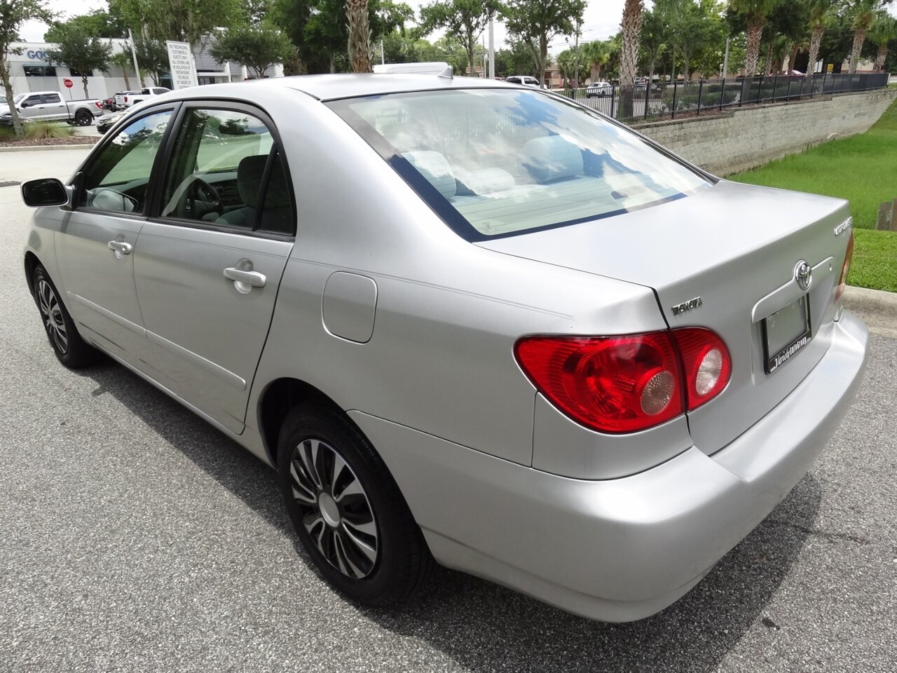 2006 Toyota Corolla LE - Photo 4 - Deland, FL 32720