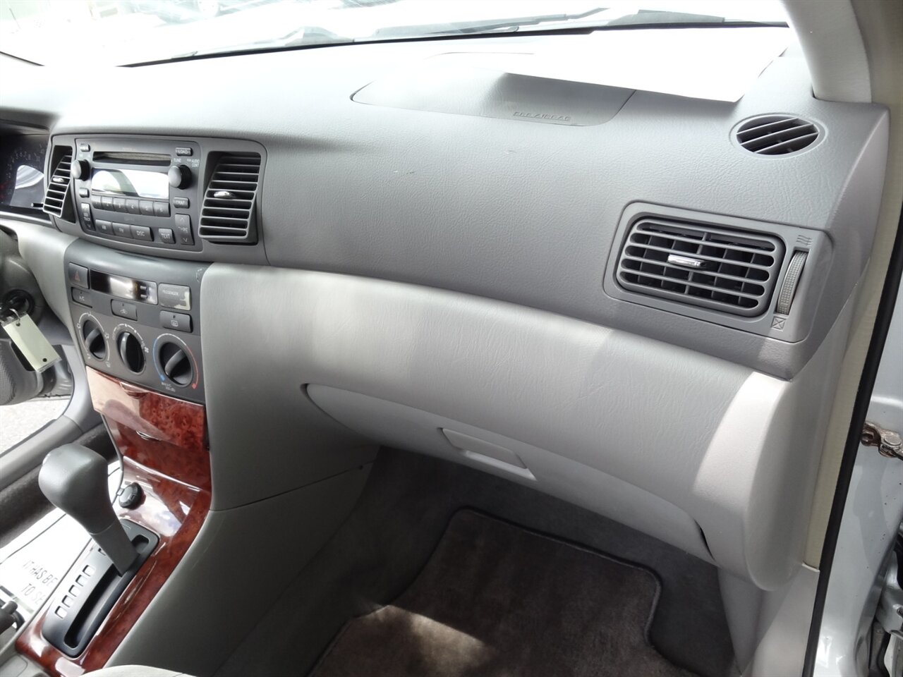 2006 Toyota Corolla LE - Photo 41 - Deland, FL 32720