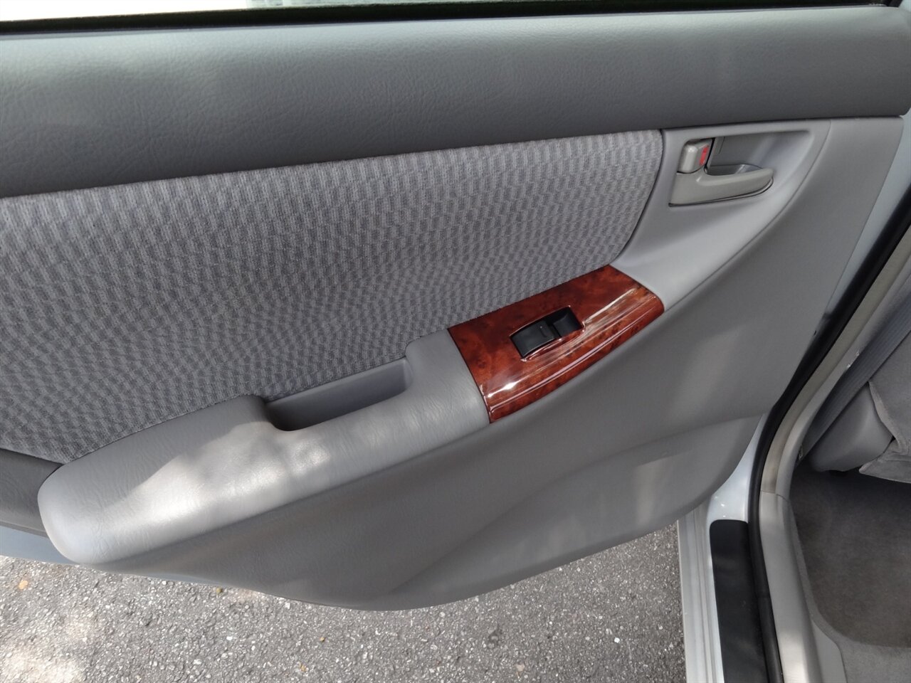 2006 Toyota Corolla LE - Photo 35 - Deland, FL 32720