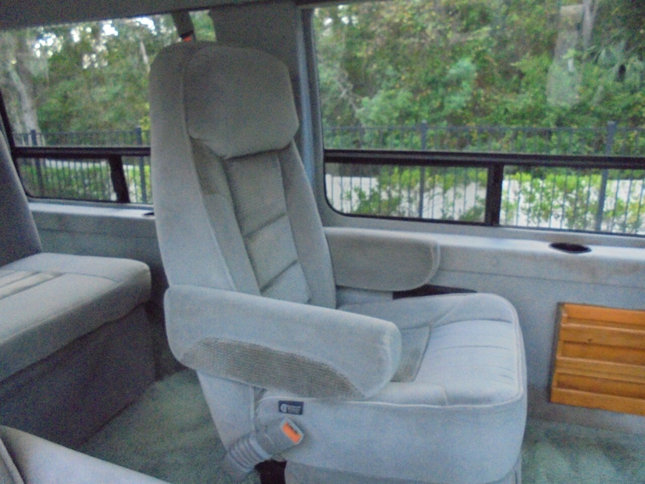 2000 Ford E-Series Van Gulf stream RV   - Photo 38 - Deland, FL 32720