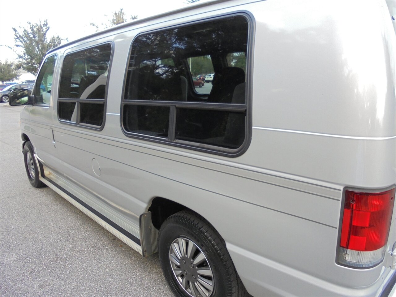 2000 Ford E-Series Van Gulf stream RV   - Photo 12 - Deland, FL 32720