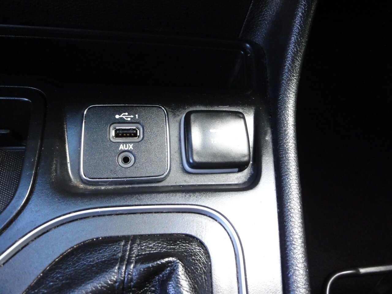 2019 Jeep Cherokee Latitude Plus   - Photo 55 - Deland, FL 32720