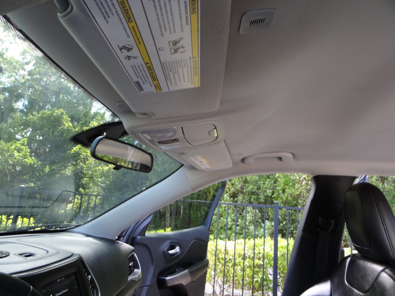 2019 Jeep Cherokee Latitude Plus   - Photo 33 - Deland, FL 32720