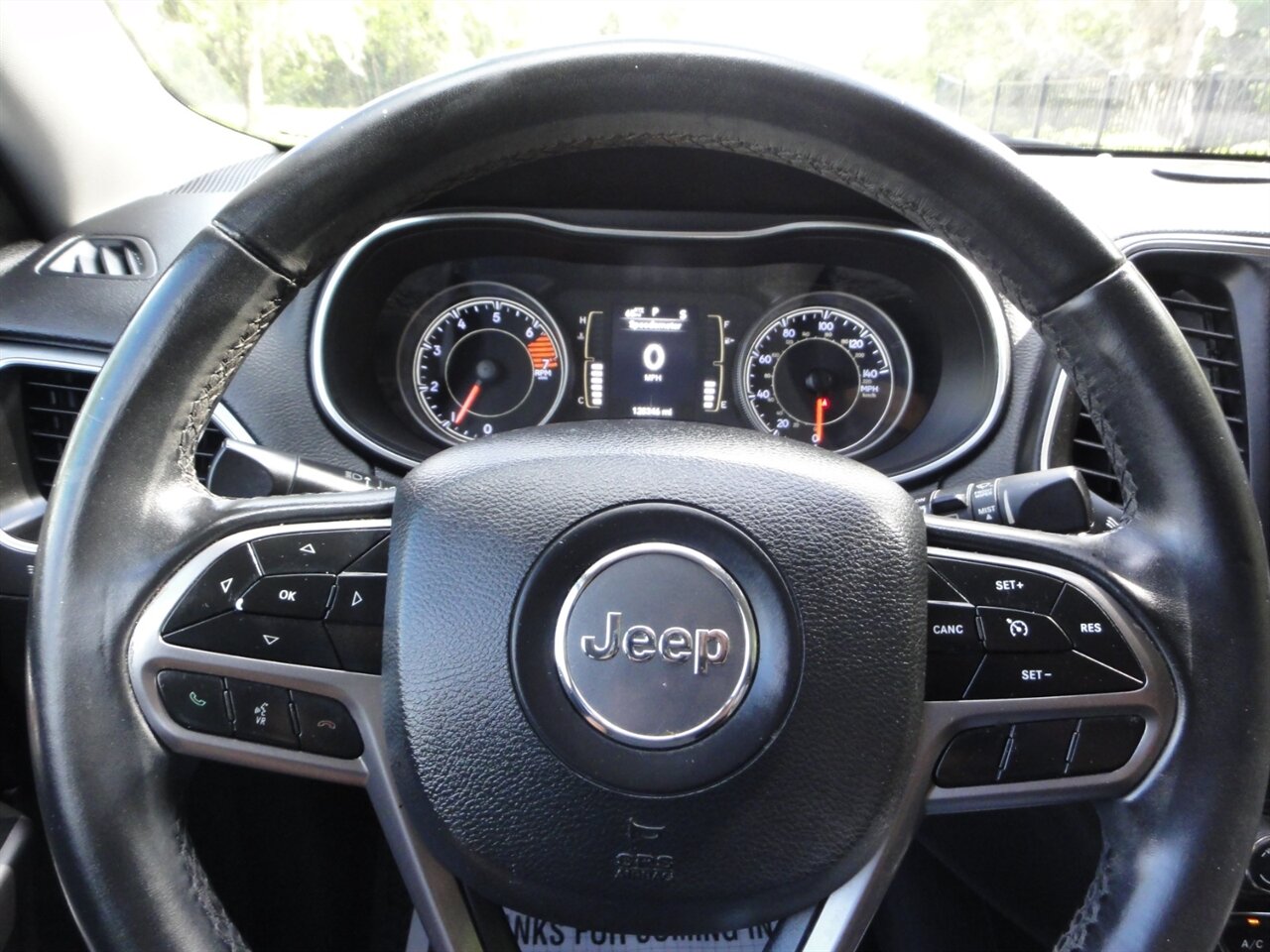 2019 Jeep Cherokee Latitude Plus   - Photo 44 - Deland, FL 32720