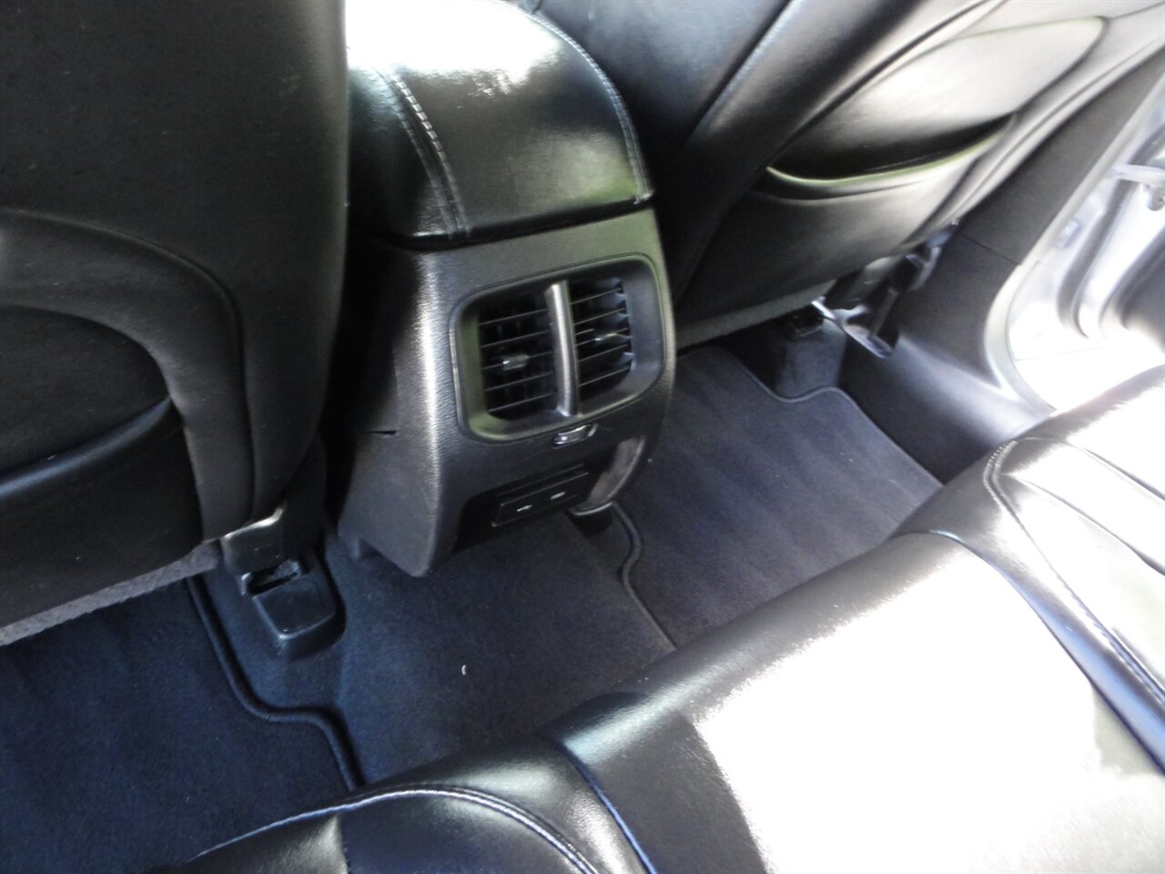 2019 Jeep Cherokee Latitude Plus   - Photo 35 - Deland, FL 32720