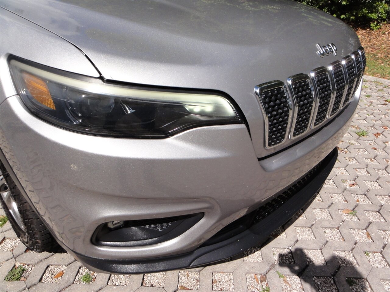 2019 Jeep Cherokee Latitude Plus   - Photo 5 - Deland, FL 32720