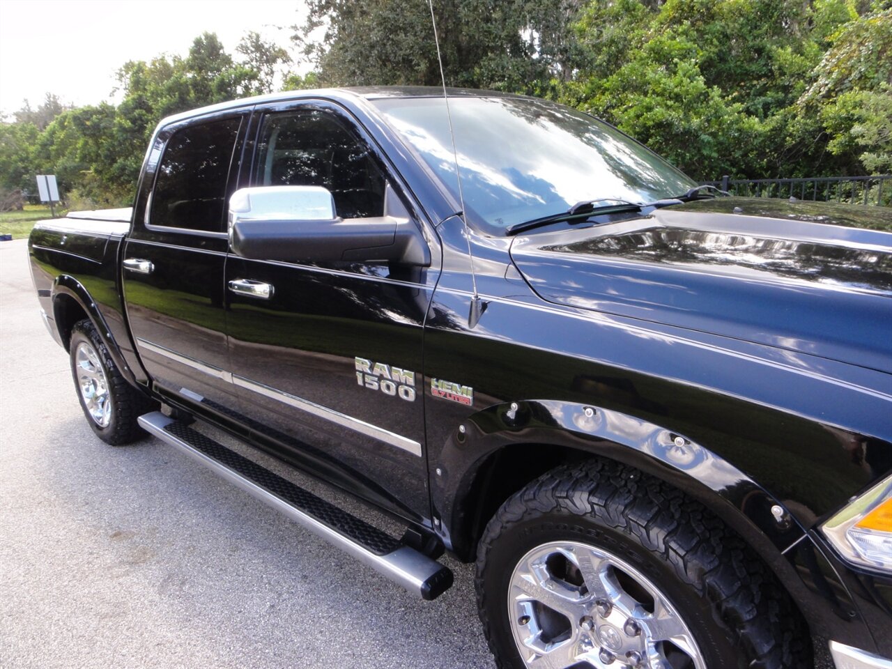 2013 RAM 1500 Laramie 4X4 - Photo 8 - Deland, FL 32720