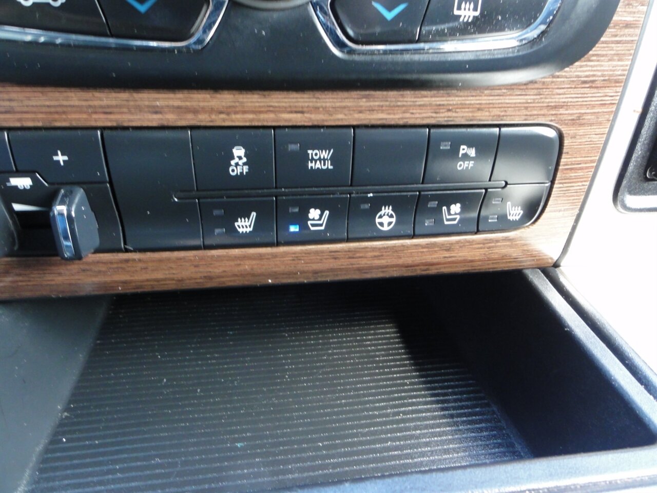 2013 RAM 1500 Laramie 4X4 - Photo 63 - Deland, FL 32720
