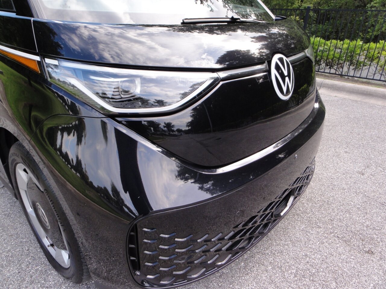 2025 Volkswagen ID. Buzz Pro S Plus   - Photo 6 - Deland, FL 32720
