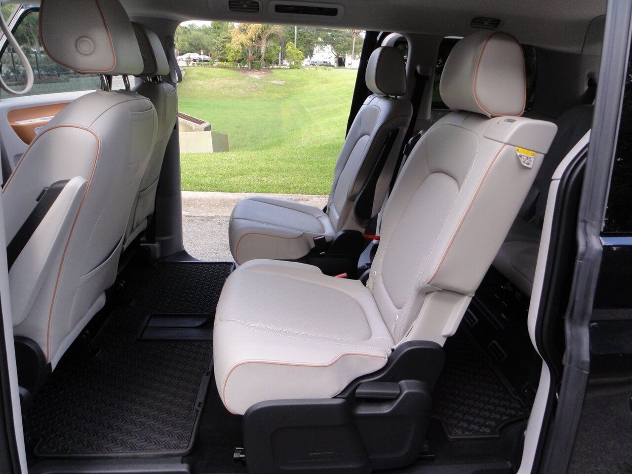 2025 Volkswagen ID. Buzz Pro S Plus   - Photo 32 - Deland, FL 32720
