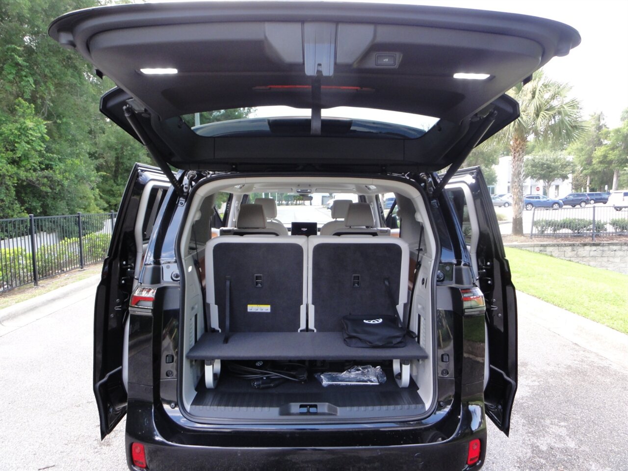 2025 Volkswagen ID. Buzz Pro S Plus   - Photo 34 - Deland, FL 32720