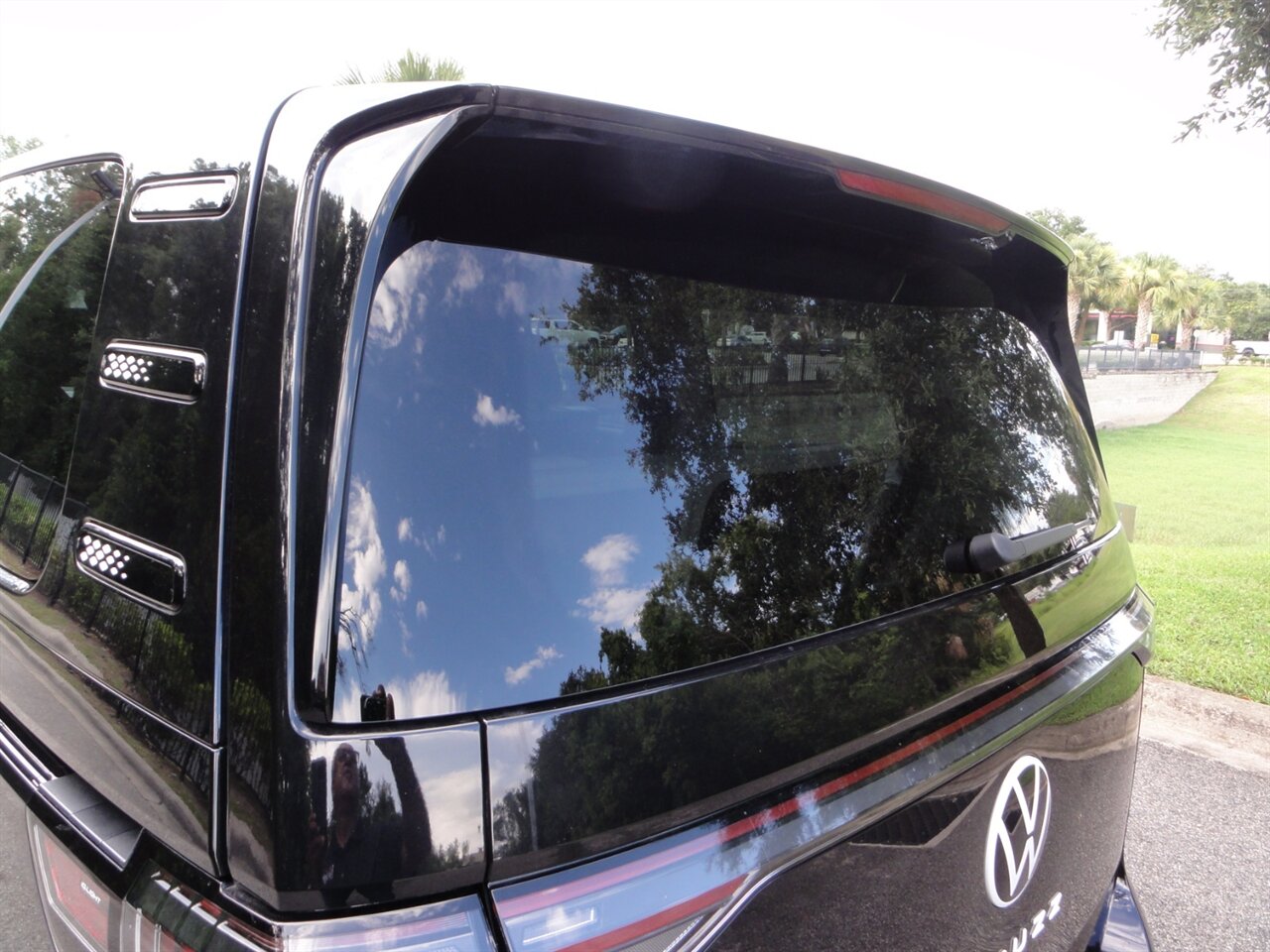 2025 Volkswagen ID. Buzz Pro S Plus   - Photo 20 - Deland, FL 32720