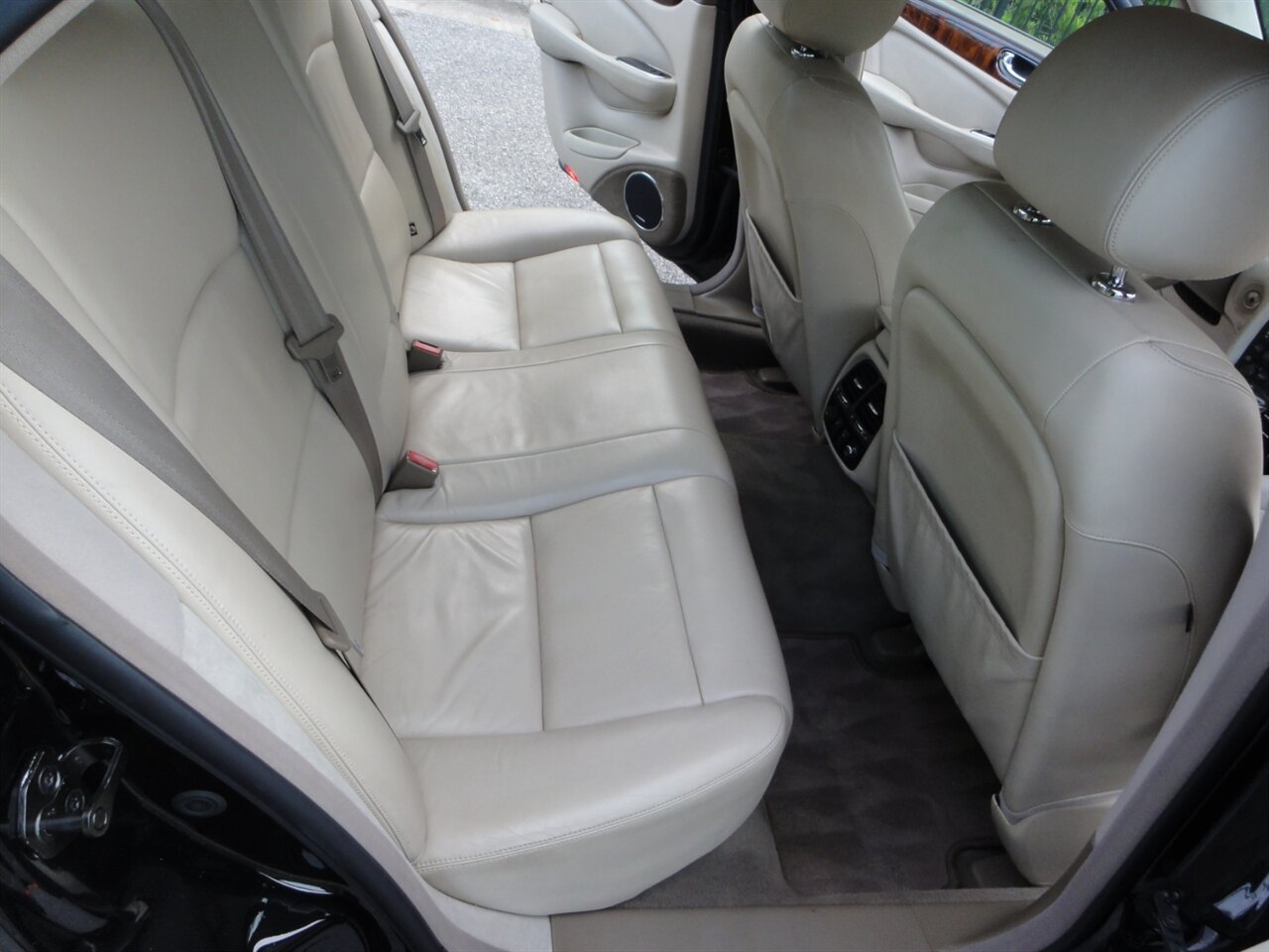 2004 Jaguar XJR Ultra premium - Photo 39 - Deland, FL 32720