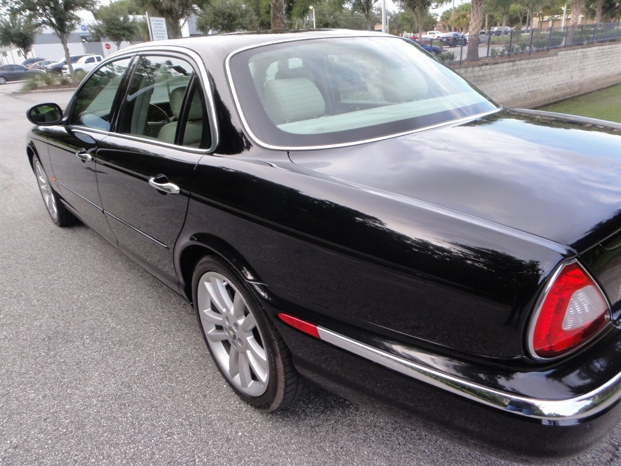 2004 Jaguar XJR Ultra premium - Photo 13 - Deland, FL 32720