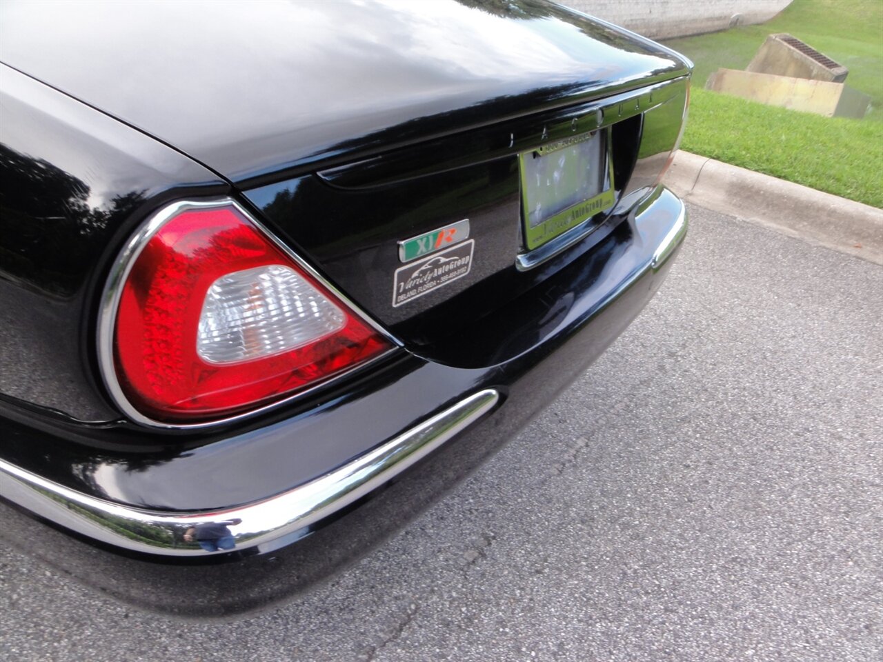 2004 Jaguar XJR Ultra premium - Photo 23 - Deland, FL 32720