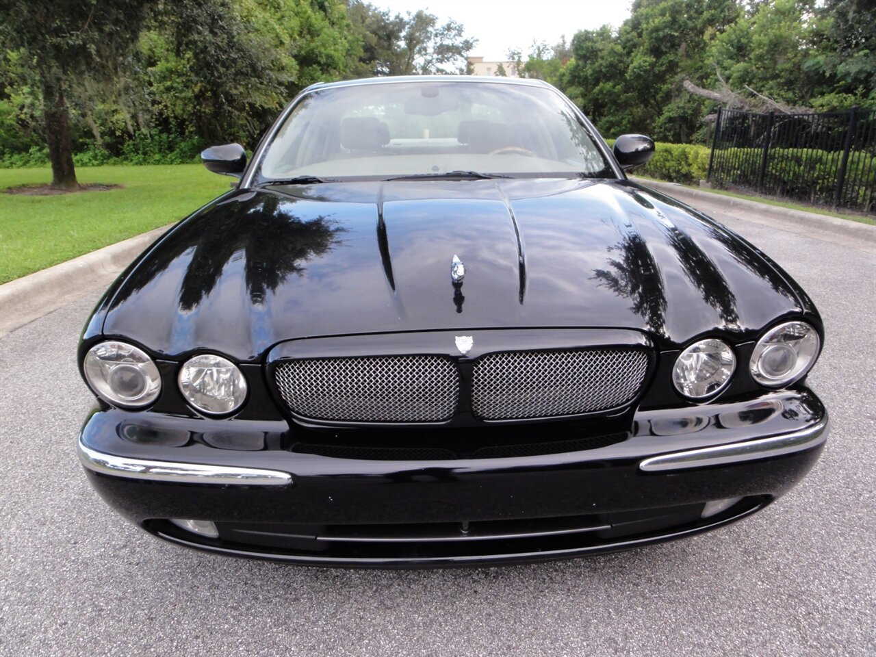 2004 Jaguar XJR Ultra premium - Photo 5 - Deland, FL 32720