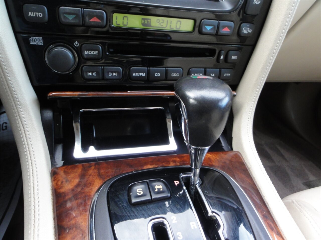 2004 Jaguar XJR Ultra premium - Photo 52 - Deland, FL 32720