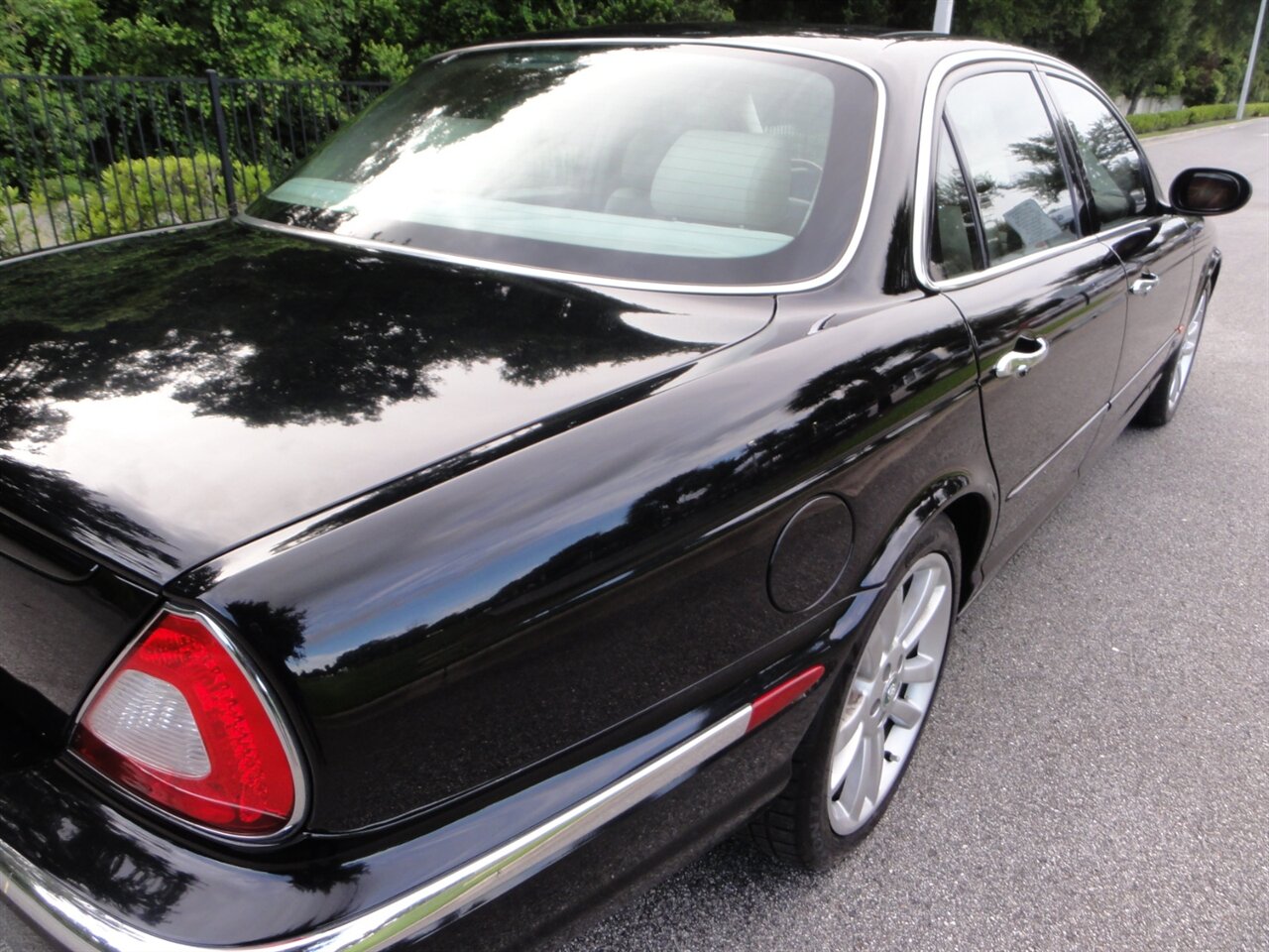 2004 Jaguar XJR Ultra premium - Photo 14 - Deland, FL 32720