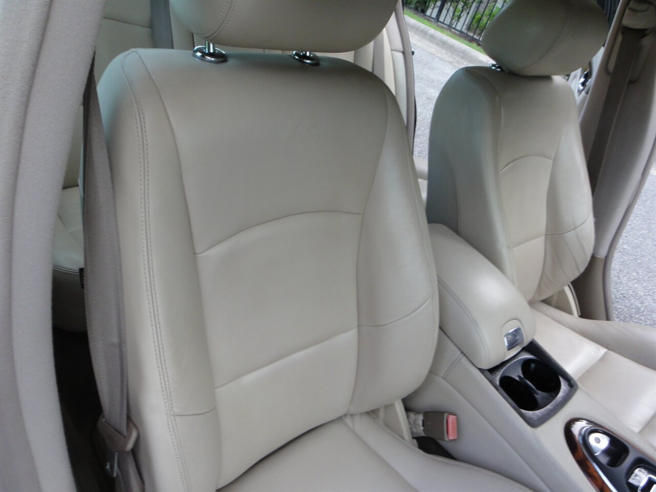 2004 Jaguar XJR Ultra premium - Photo 42 - Deland, FL 32720