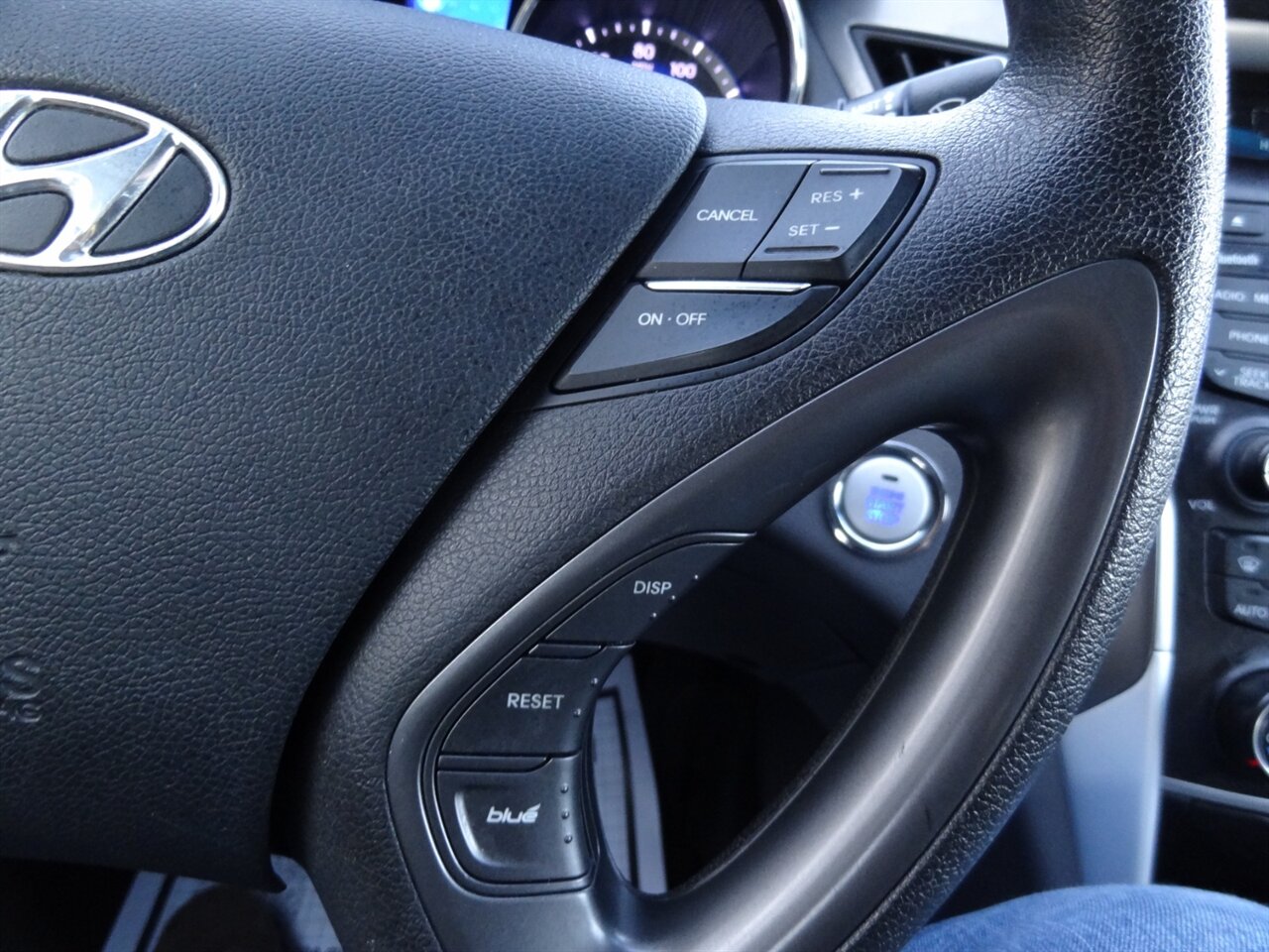 2013 Hyundai SONATA Hybrid   - Photo 48 - Deland, FL 32720