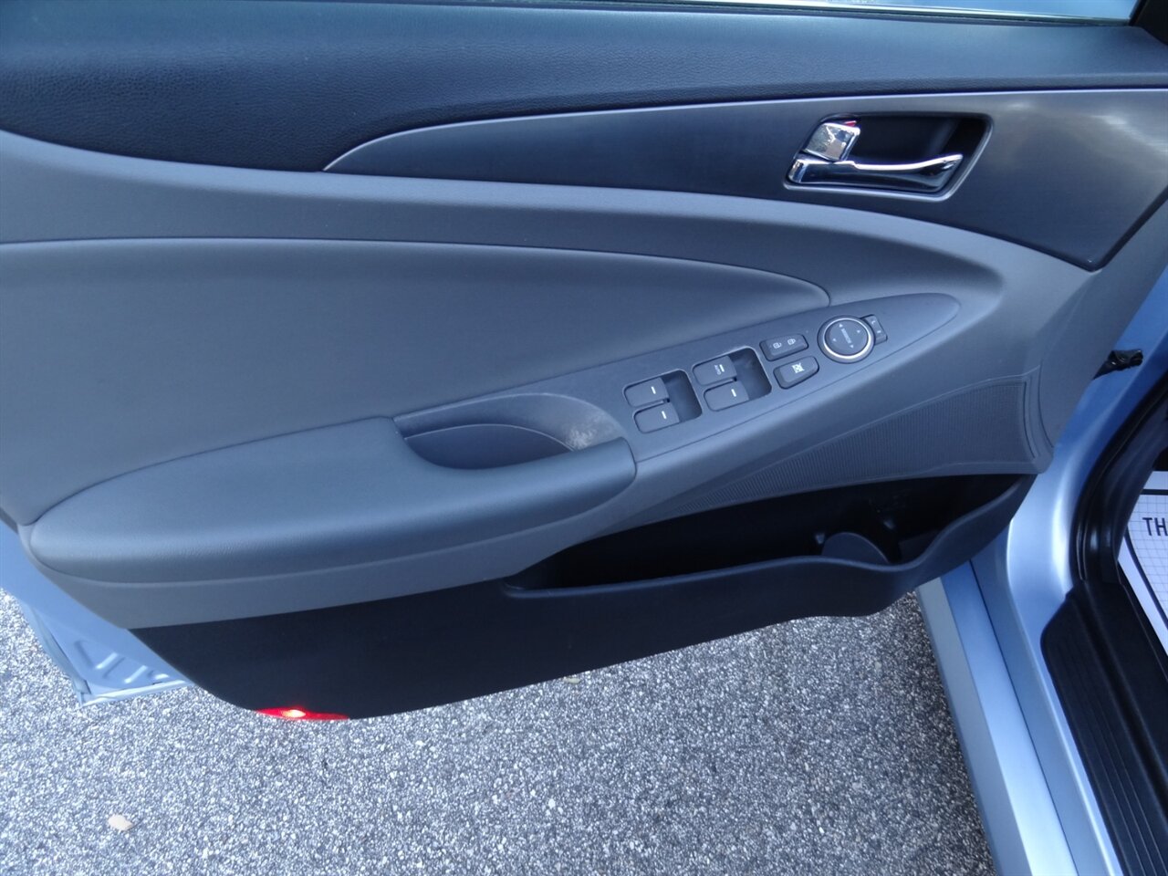 2013 Hyundai SONATA Hybrid   - Photo 28 - Deland, FL 32720