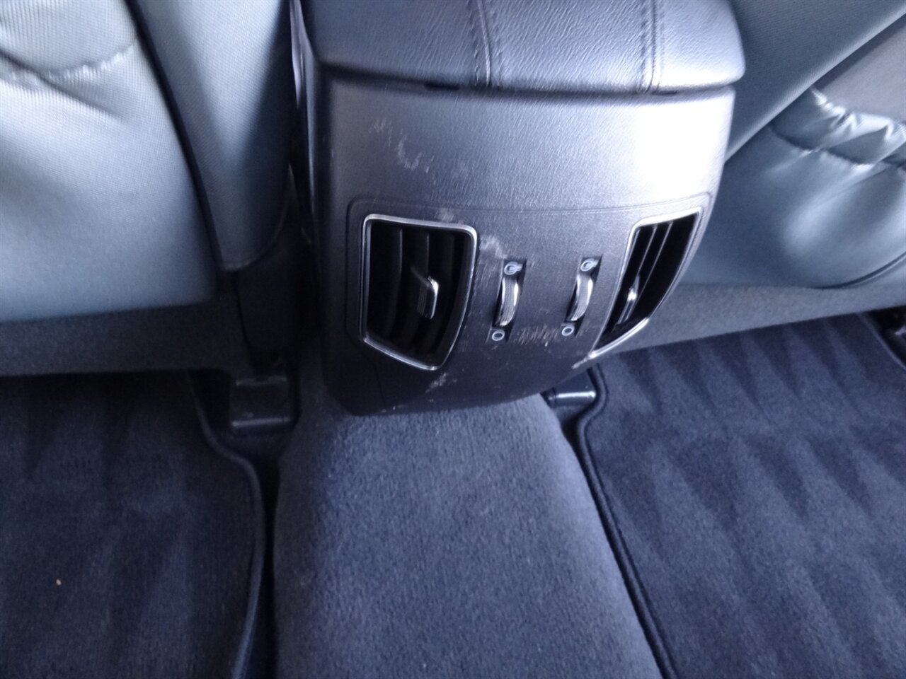 2013 Hyundai SONATA Hybrid   - Photo 34 - Deland, FL 32720