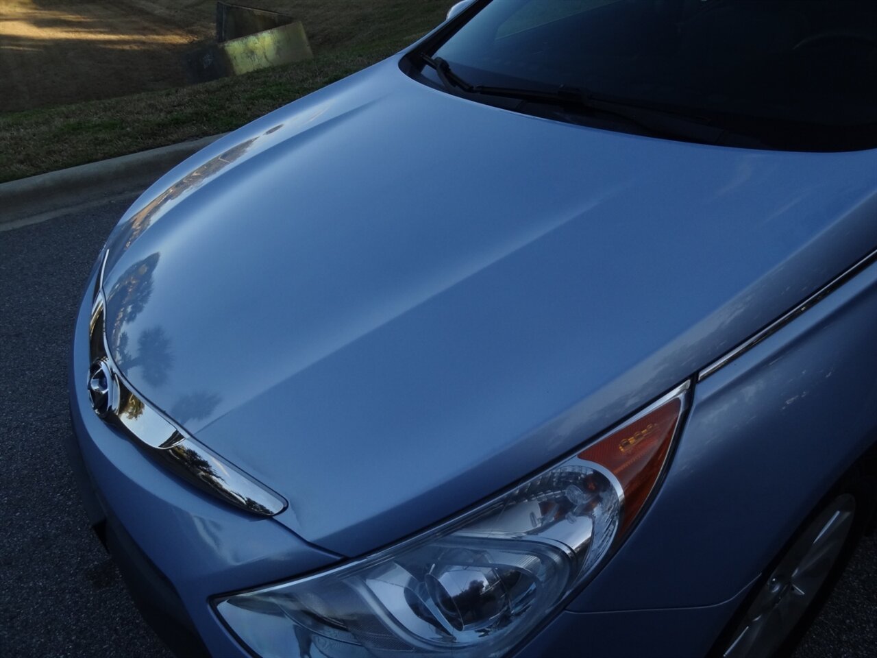 2013 Hyundai SONATA Hybrid   - Photo 15 - Deland, FL 32720