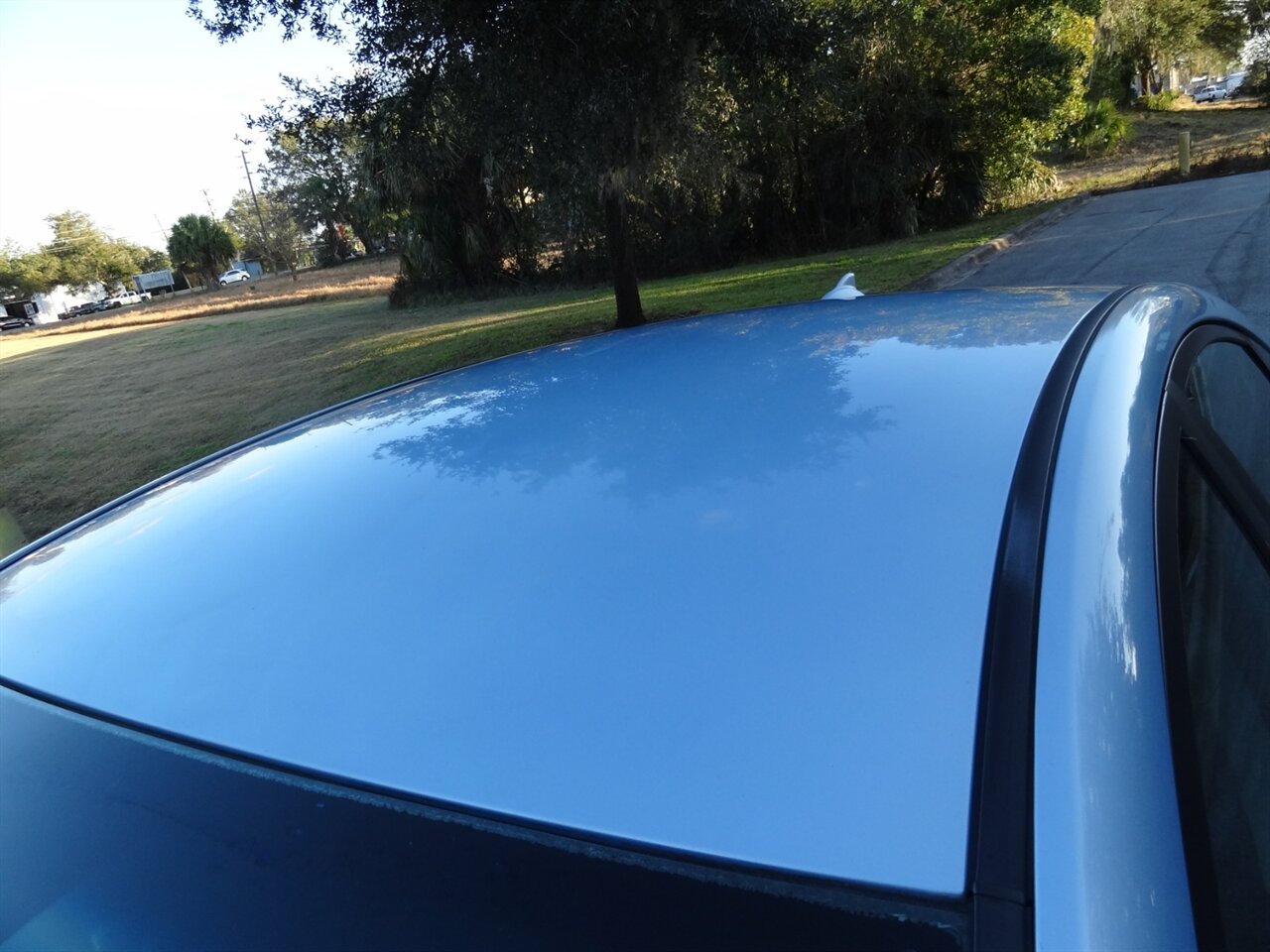 2013 Hyundai SONATA Hybrid   - Photo 17 - Deland, FL 32720