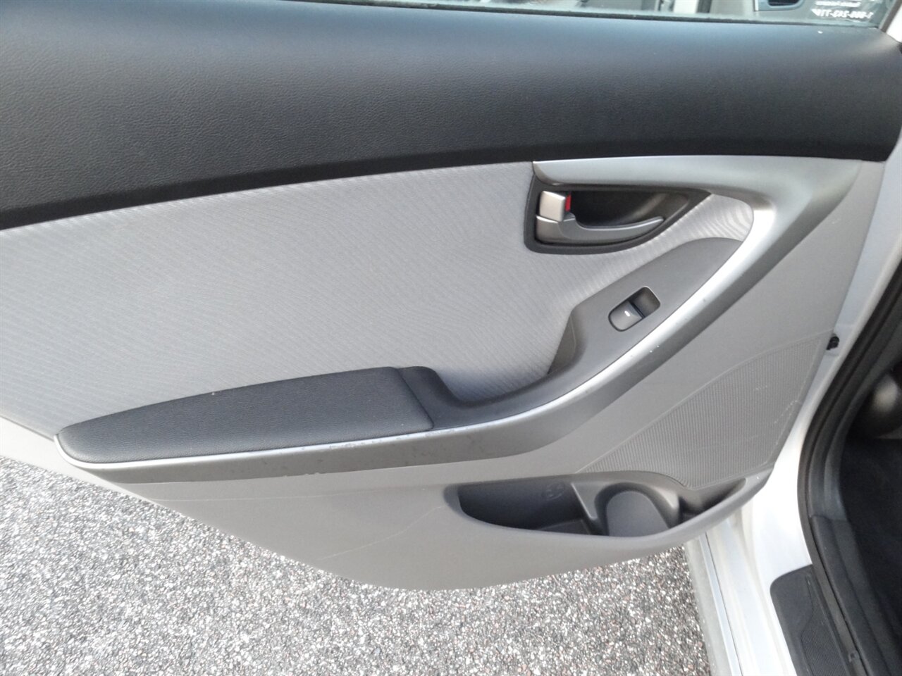 2013 Hyundai ELANTRA GLS  Sports package - Photo 33 - Deland, FL 32720