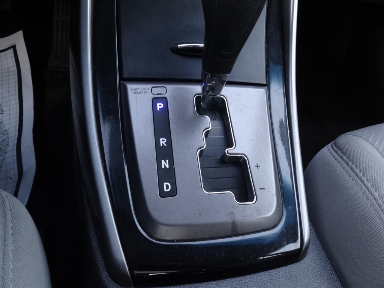 2013 Hyundai ELANTRA GLS  Sports package - Photo 49 - Deland, FL 32720