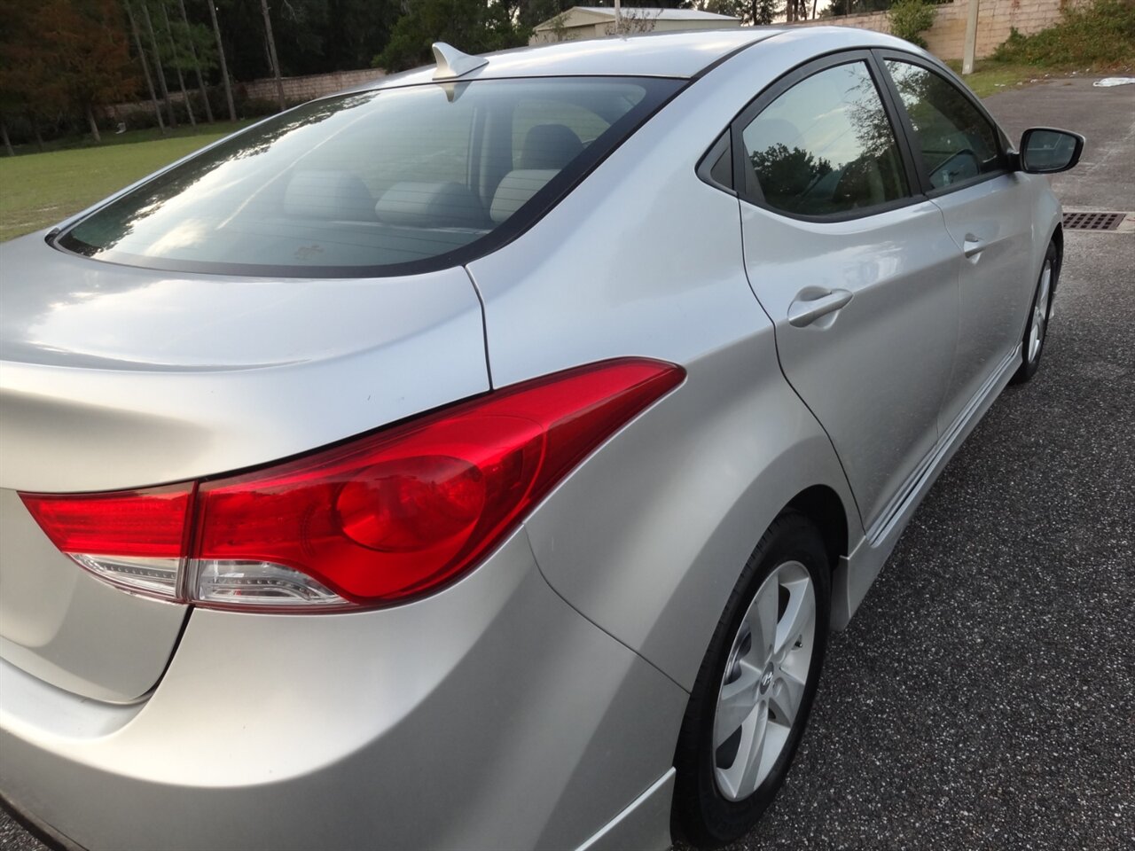 2013 Hyundai ELANTRA GLS  Sports package - Photo 13 - Deland, FL 32720