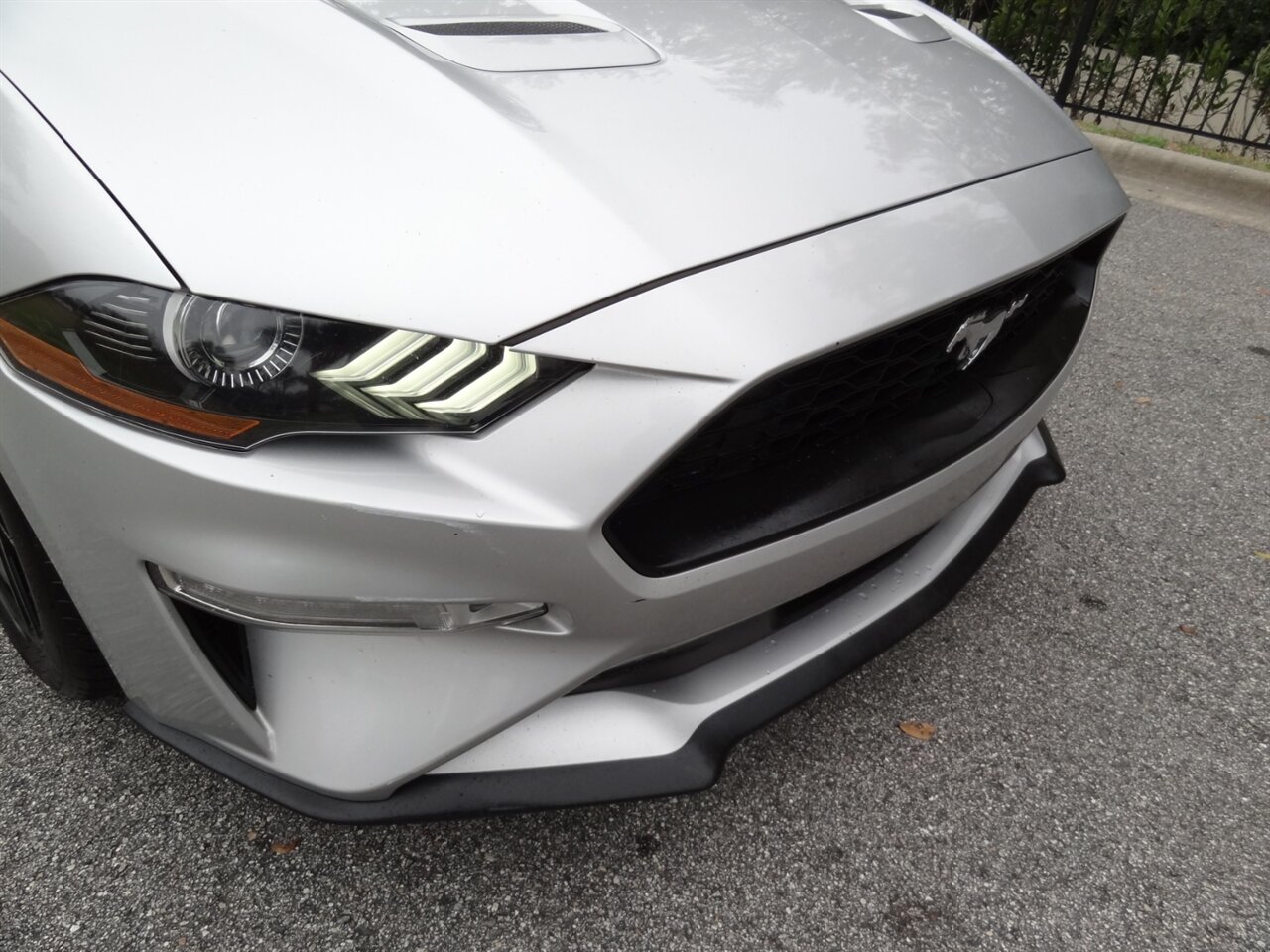 2019 Ford Mustang EcoBoost  Premium - Photo 10 - Deland, FL 32720