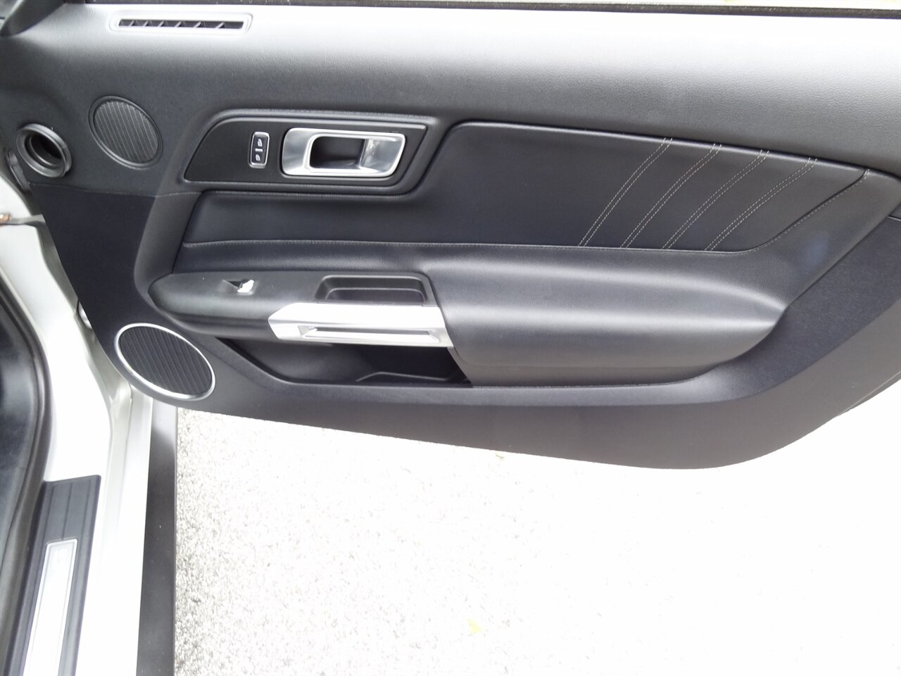 2019 Ford Mustang EcoBoost  Premium - Photo 41 - Deland, FL 32720