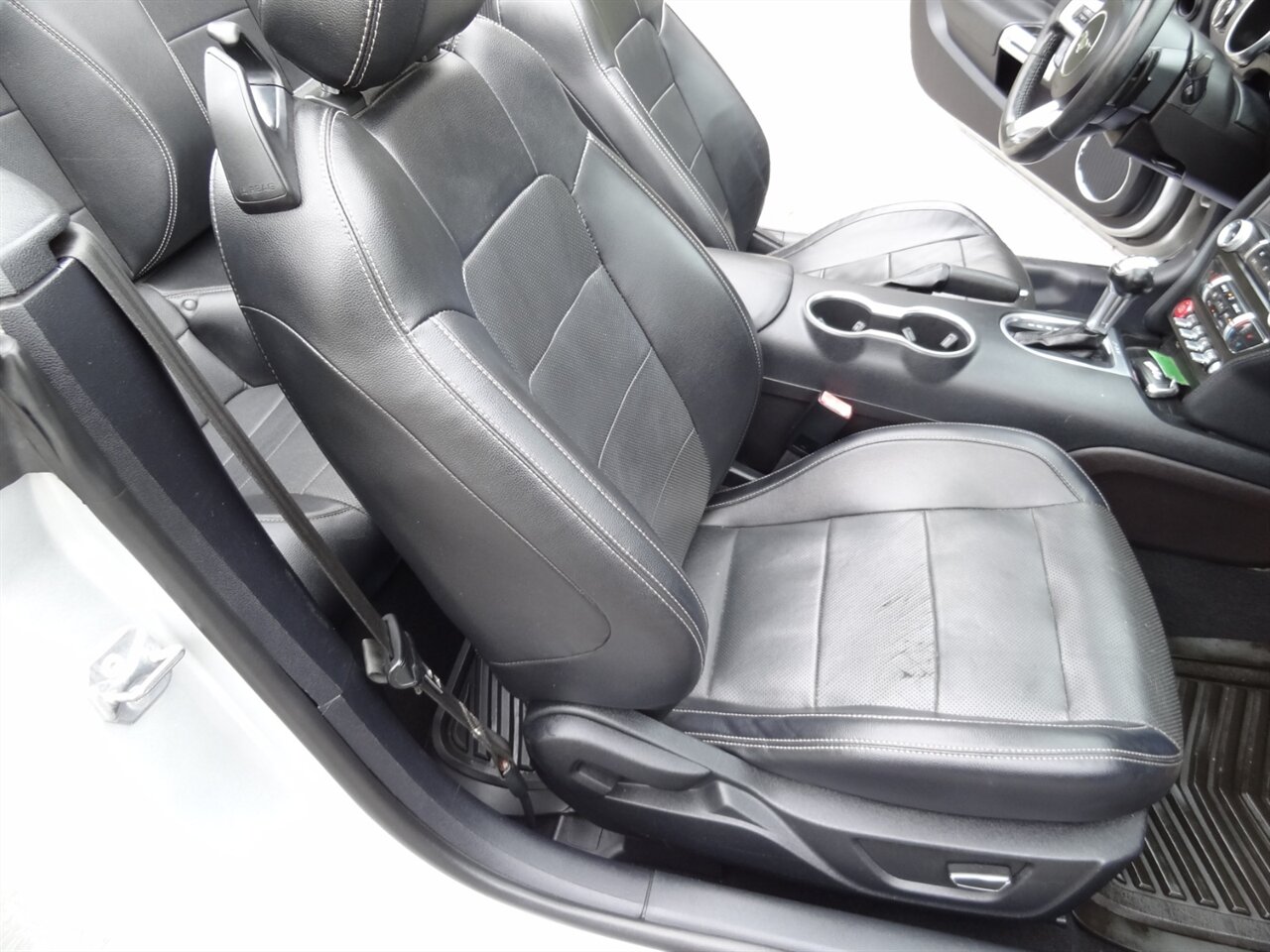 2019 Ford Mustang EcoBoost  Premium - Photo 38 - Deland, FL 32720