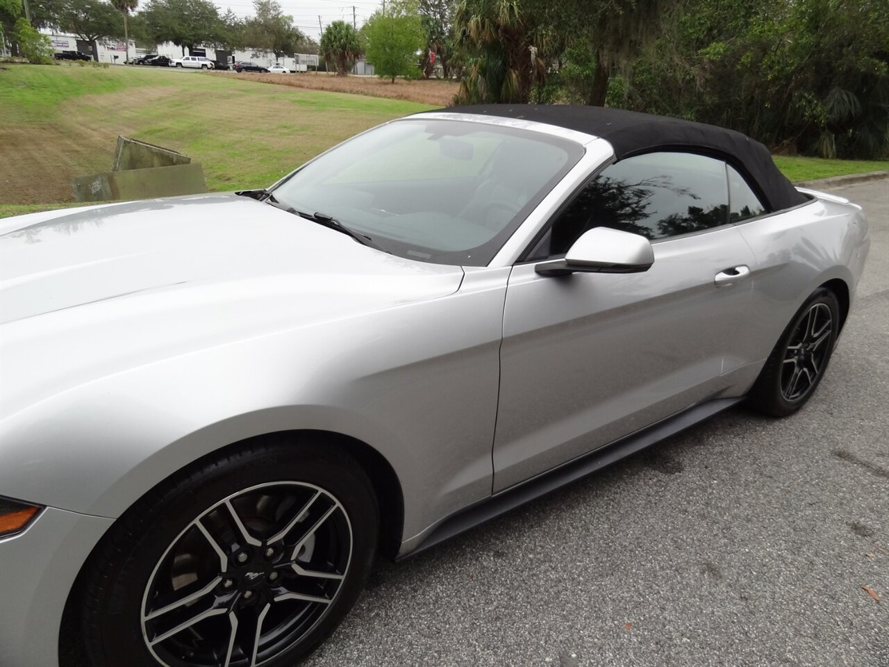 2019 Ford Mustang EcoBoost  Premium - Photo 13 - Deland, FL 32720