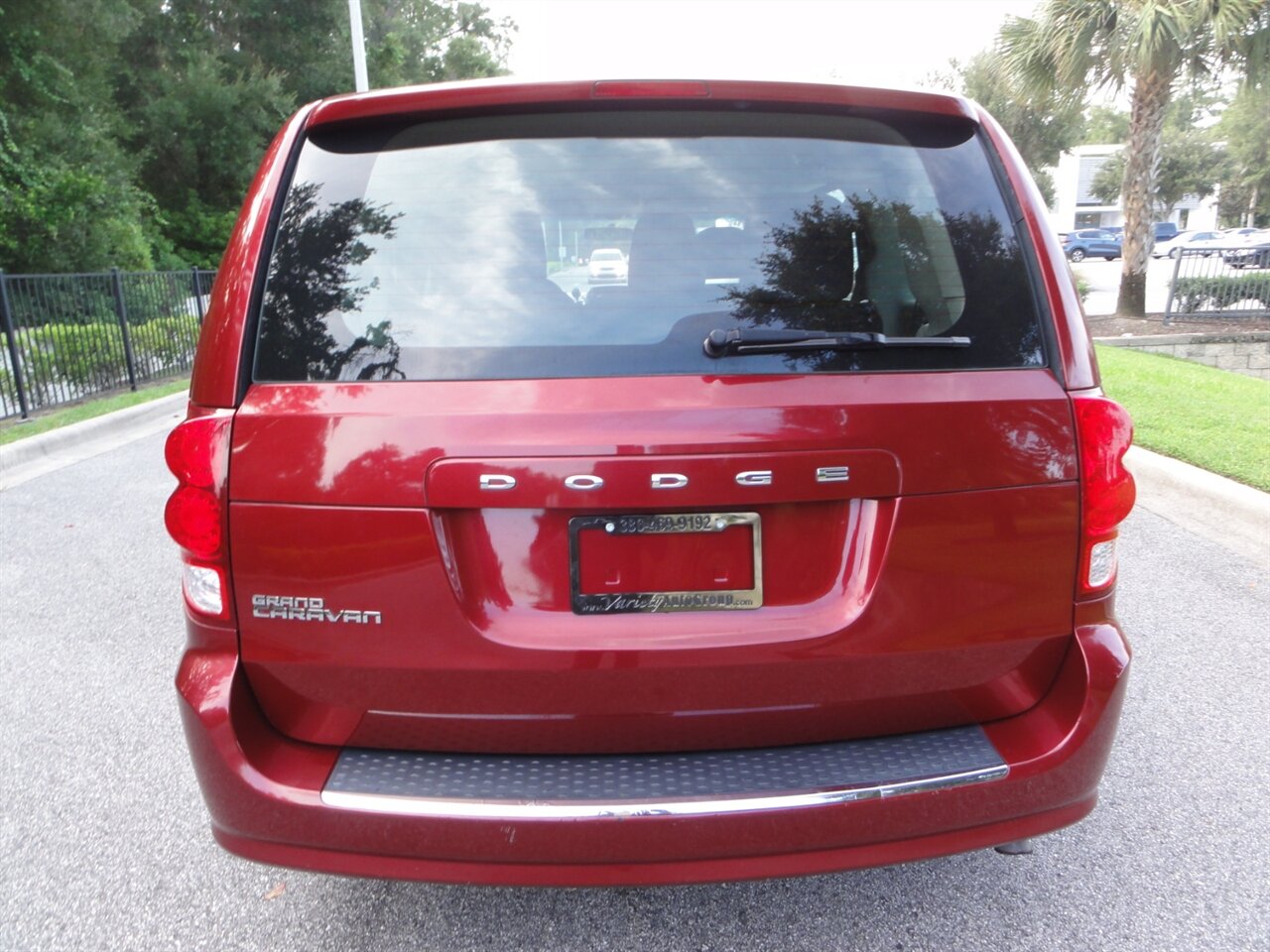 2014 Dodge Grand Caravan American Value Package - Photo 14 - Deland, FL 32720