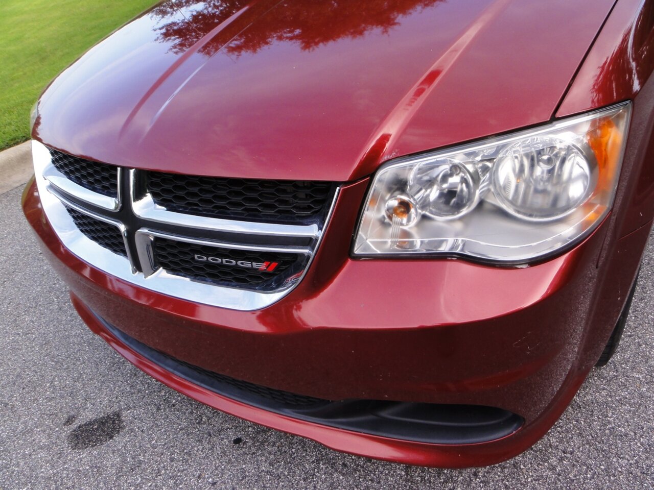 2014 Dodge Grand Caravan American Value Package - Photo 7 - Deland, FL 32720