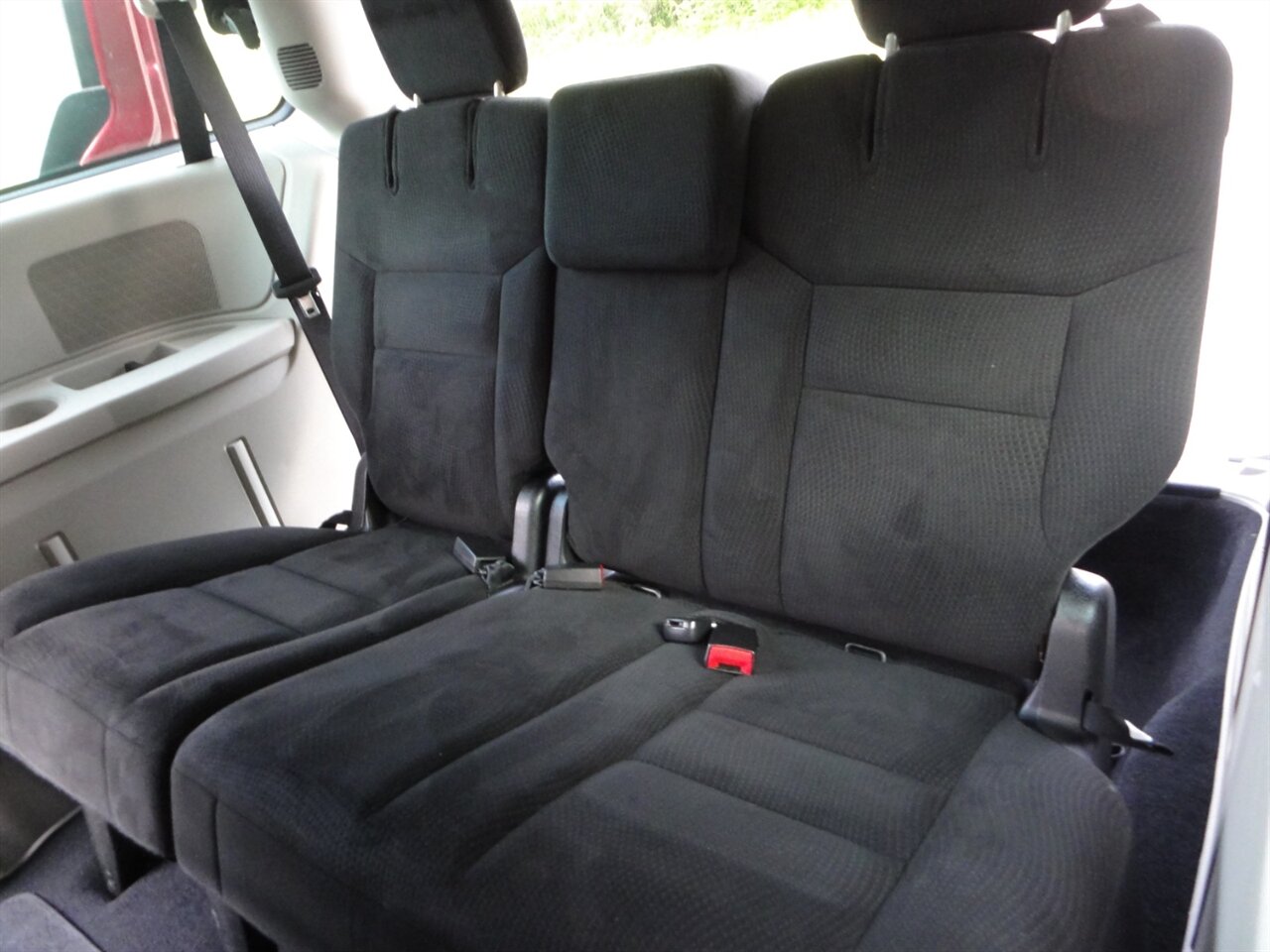 2014 Dodge Grand Caravan American Value Package - Photo 30 - Deland, FL 32720