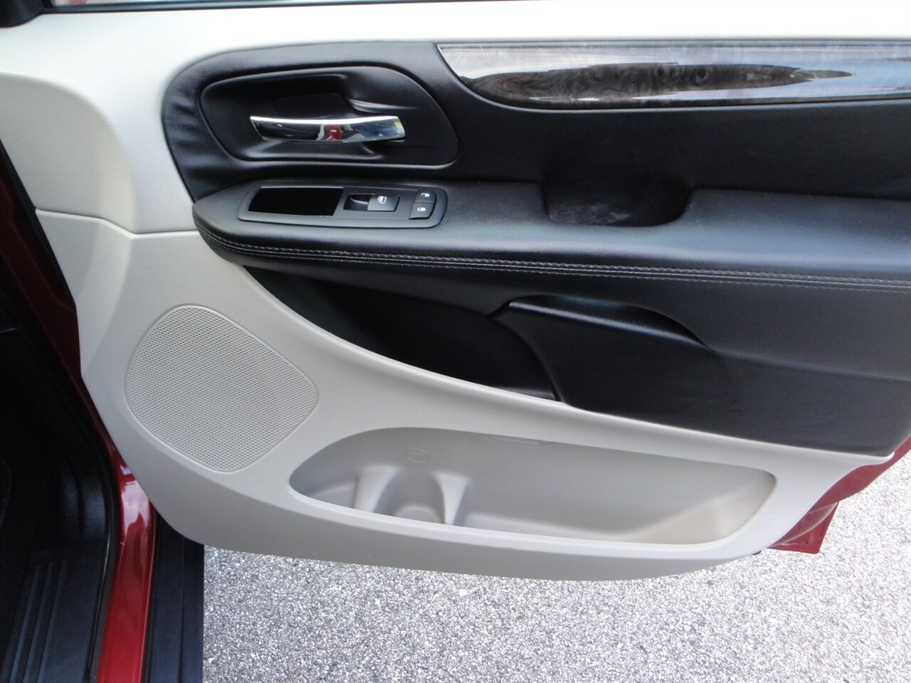 2014 Dodge Grand Caravan American Value Package - Photo 40 - Deland, FL 32720