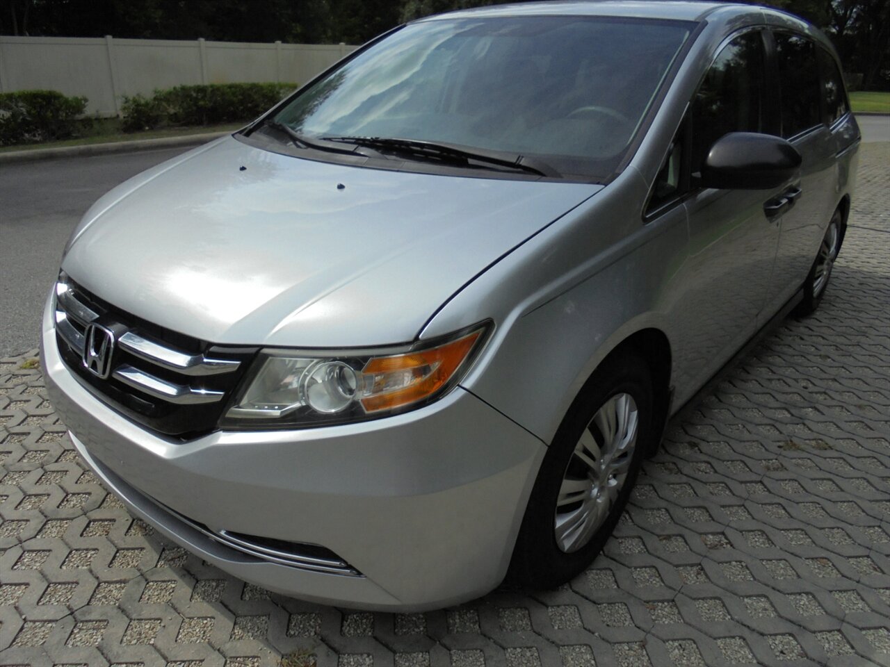 2014 Honda Odyssey LX   - Photo 2 - Deland, FL 32720