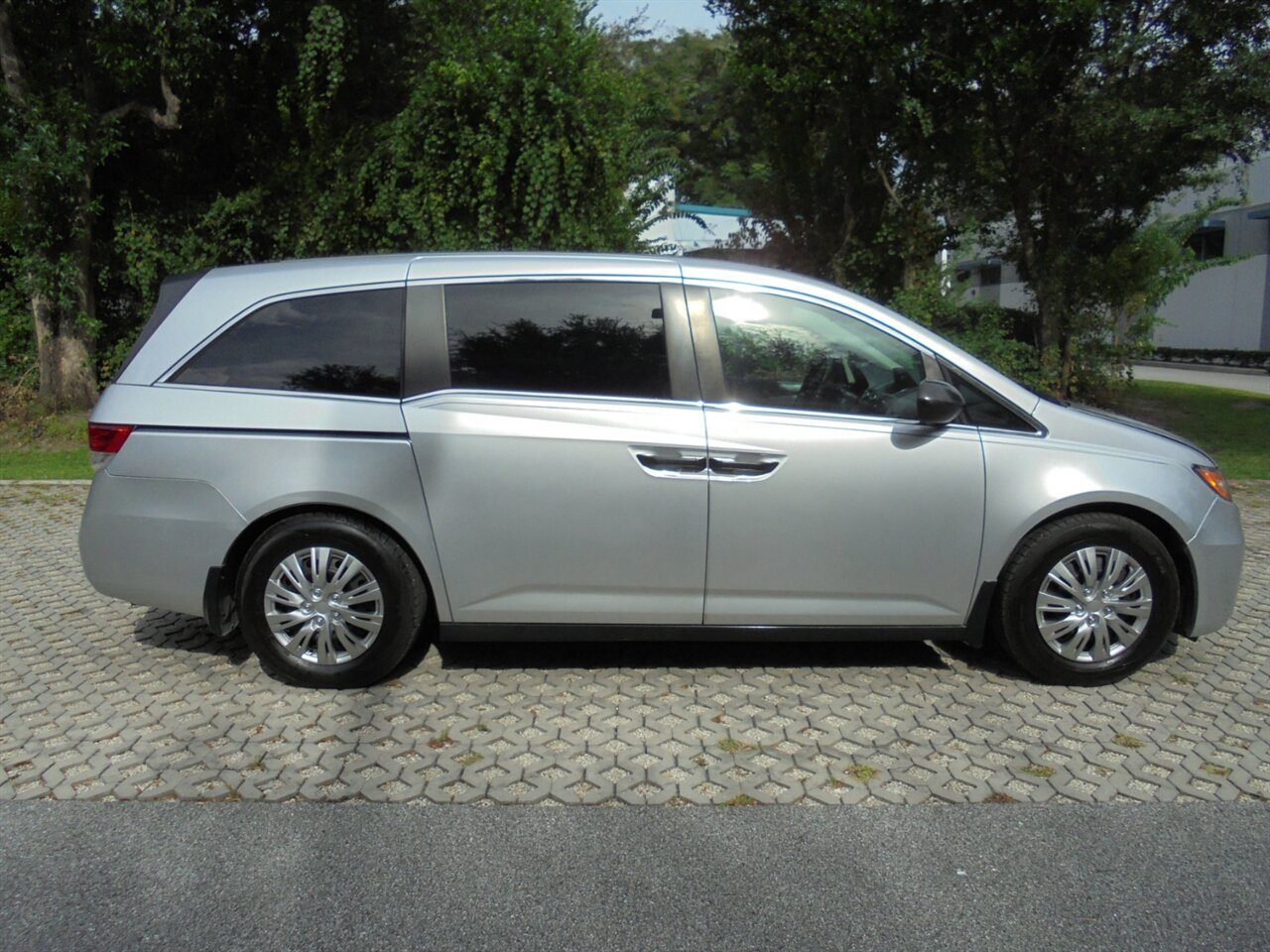 2014 Honda Odyssey LX   - Photo 13 - Deland, FL 32720