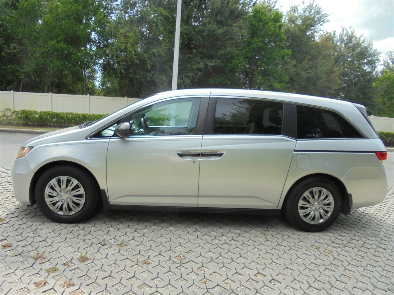 2014 Honda Odyssey LX   - Photo 14 - Deland, FL 32720