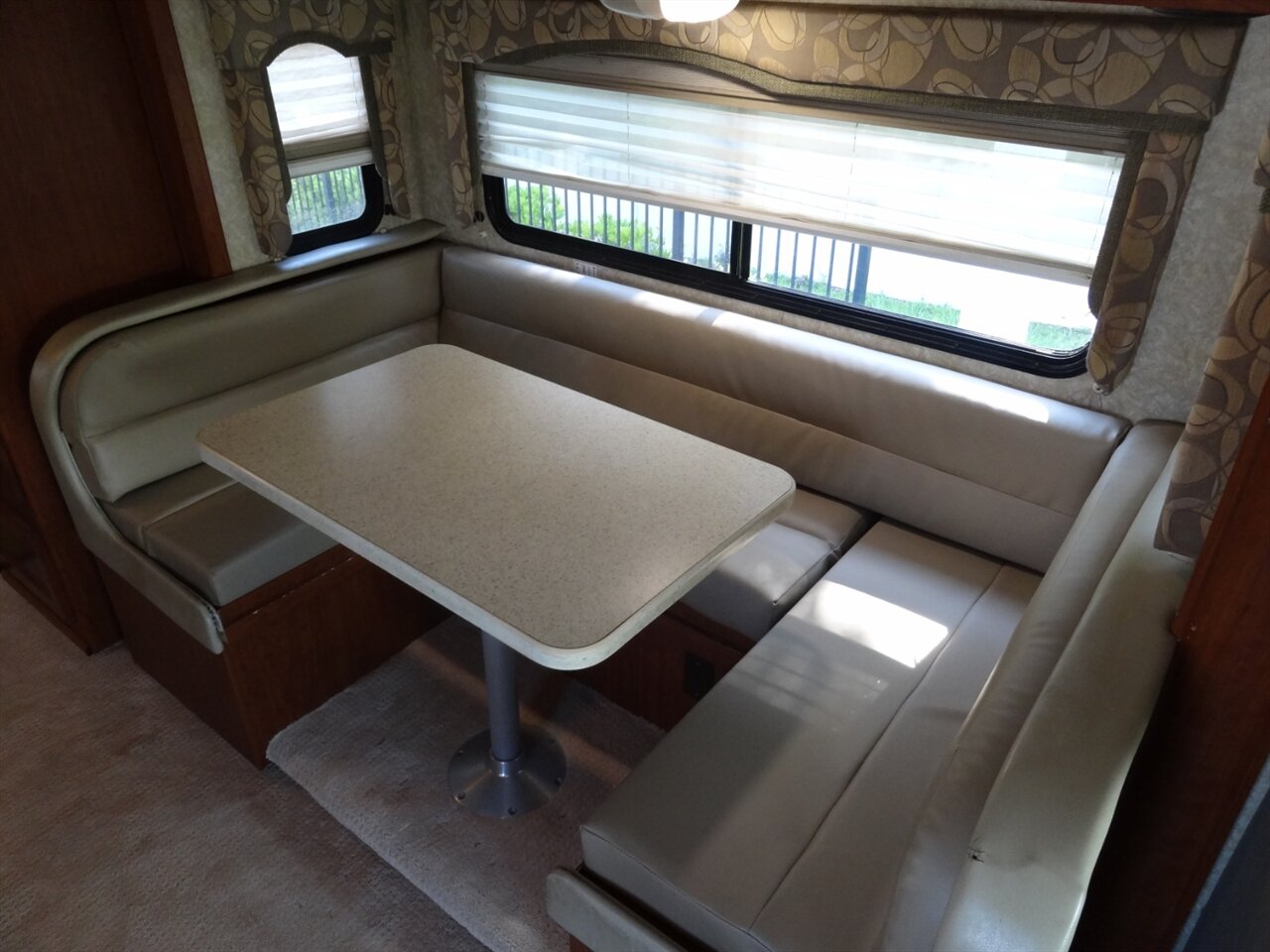 2008 Coachmen Freedom Elite M23 Premium B+/C - Photo 46 - Deland, FL 32720