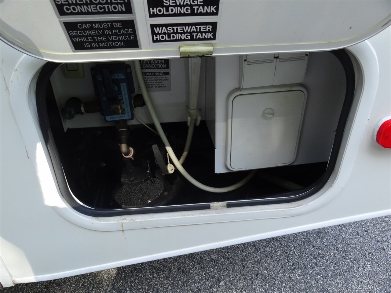 2008 Coachmen Freedom Elite M23 Premium B+/C - Photo 21 - Deland, FL 32720