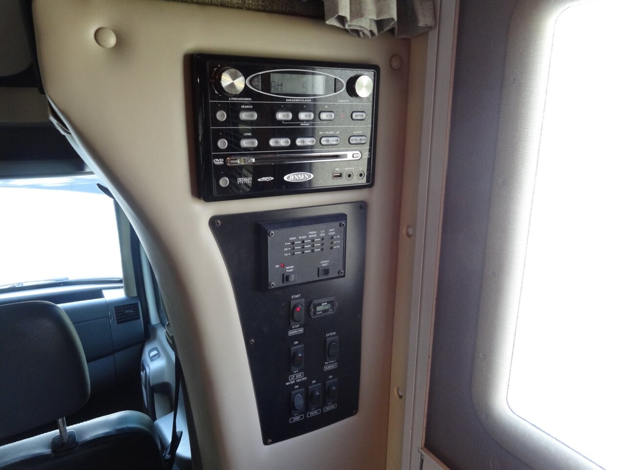 2008 Coachmen Freedom Elite M23 Premium B+/C - Photo 67 - Deland, FL 32720