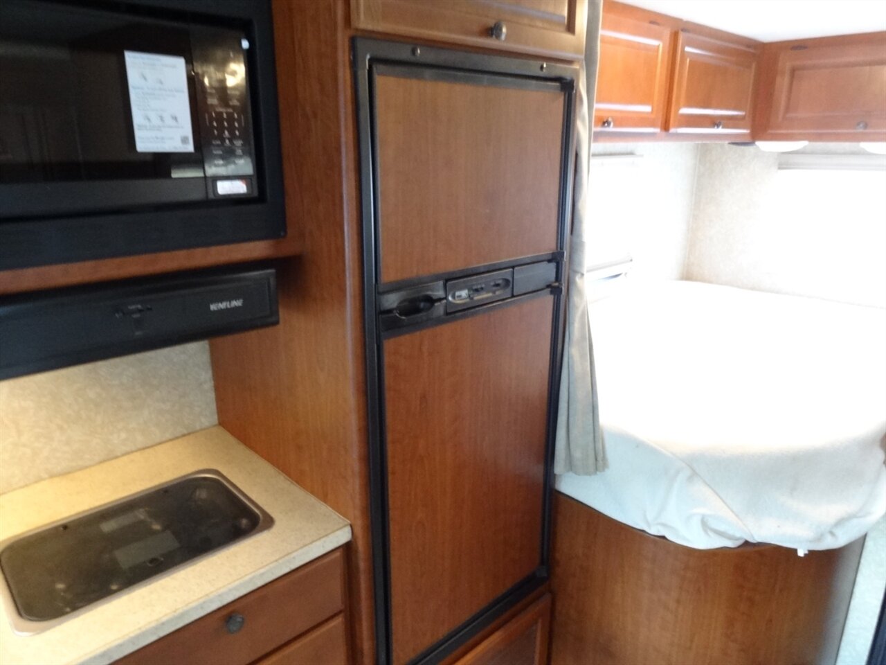 2008 Coachmen Freedom Elite M23 Premium B+/C - Photo 52 - Deland, FL 32720
