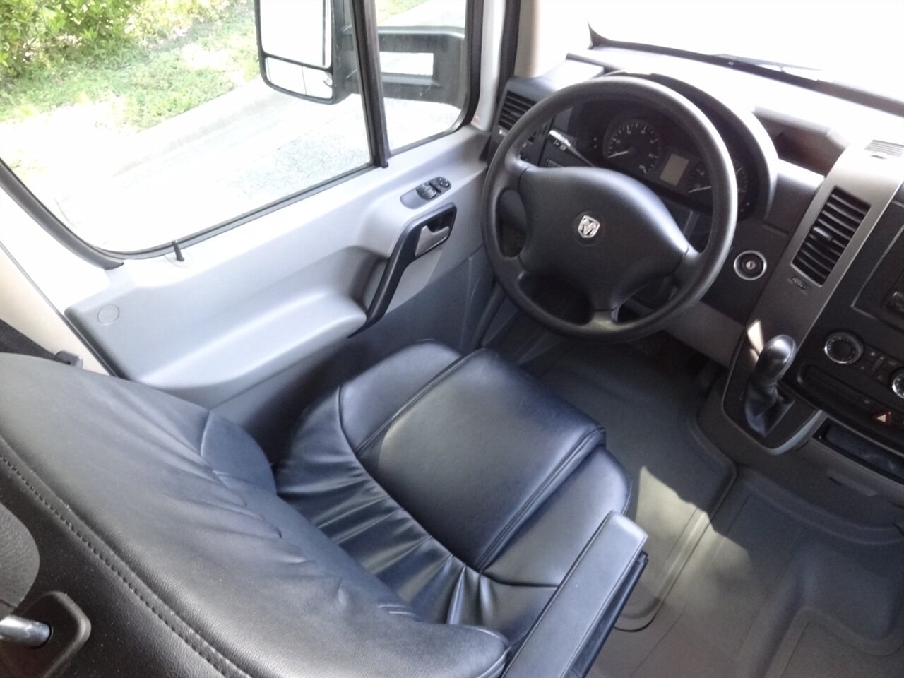 2008 Coachmen Freedom Elite M23 Premium B+/C - Photo 42 - Deland, FL 32720
